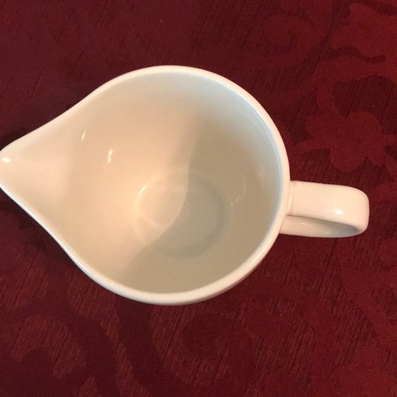 Rae Dunn Coffee Pitcher “POUR.” NWT - Picture 3 of 4